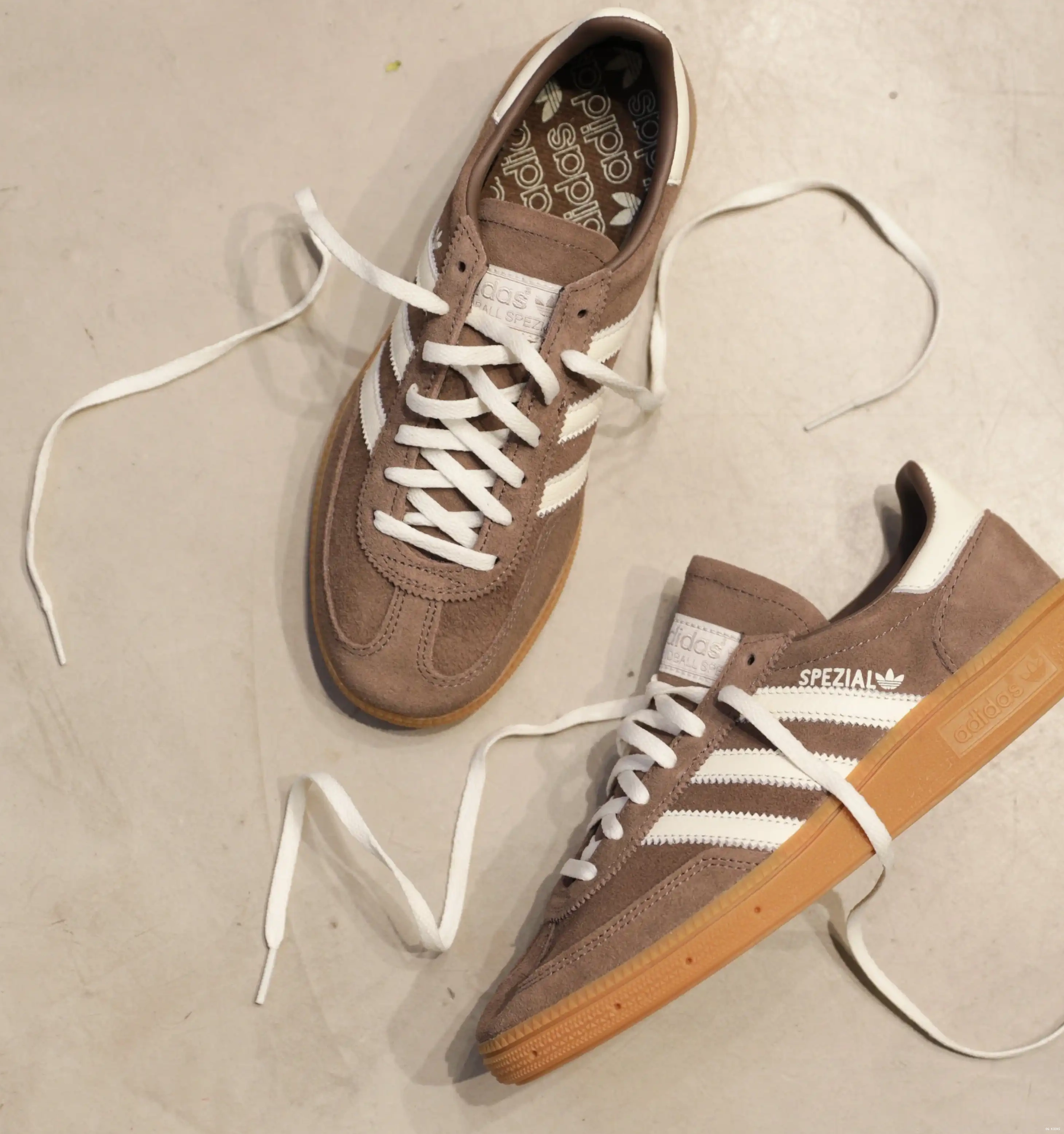 Handball Spezial Gum Earth W adidas Strata 0504